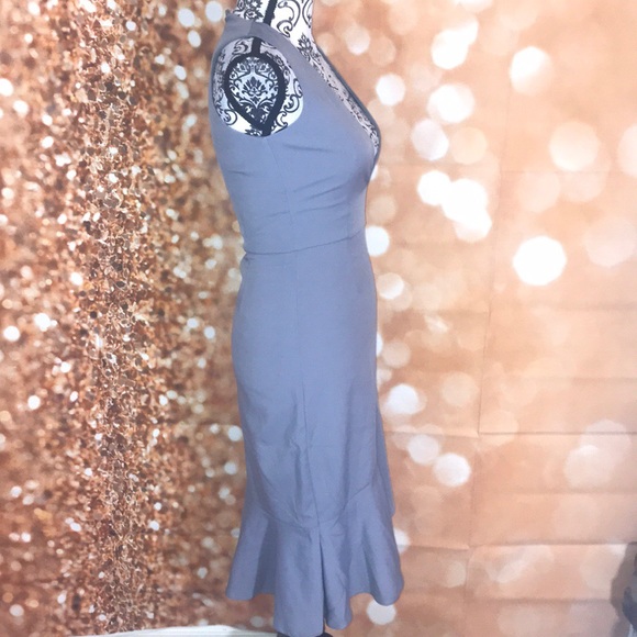 Missguided  low v neck dress - Picture 3 of 5